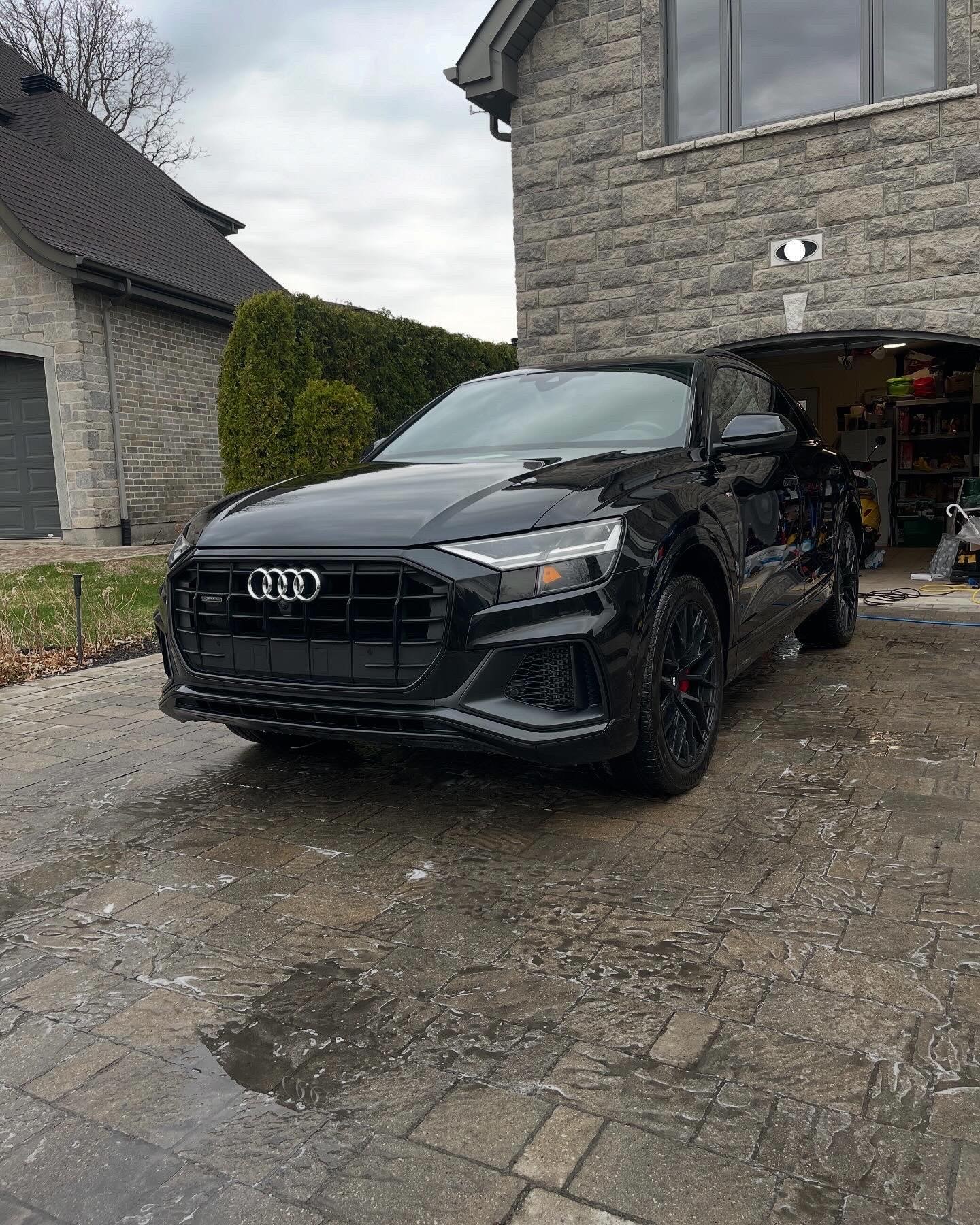Audi Q8 S-Line — Extérieur